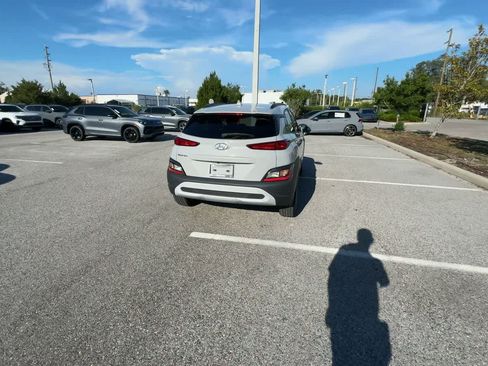 Used 2022 Hyundai Kona SEL FWD image 7