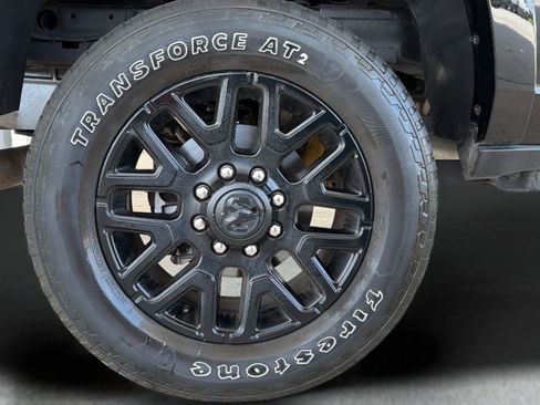Used 2025 RAM 2500 Limited AWD/4WD image 13