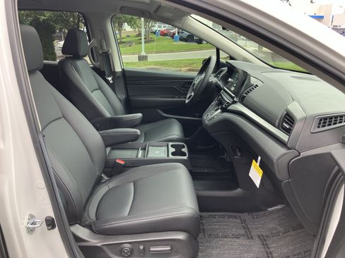 Certified 2026 Honda Odyssey EX-L image 36