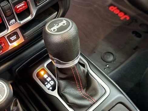 Used 2019 Jeep Wrangler Unlimited Rubicon image 18