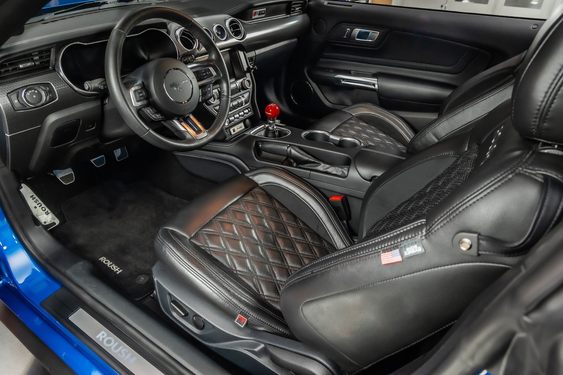 Used 2021 Ford Mustang GT Premium w/ GT Performance Package RWD image 2