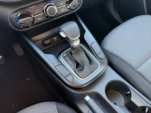 Used 2025 Kia Soul LX w/ LX Technology Package image 41