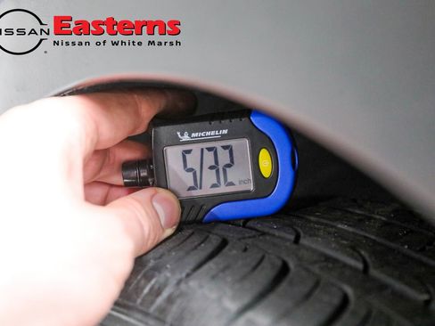 Used 2023 Hyundai Venue Limited image 41