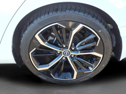 Certified 2023 Nissan Altima 2.5 SR w/ SR Premium Package FWD image 10