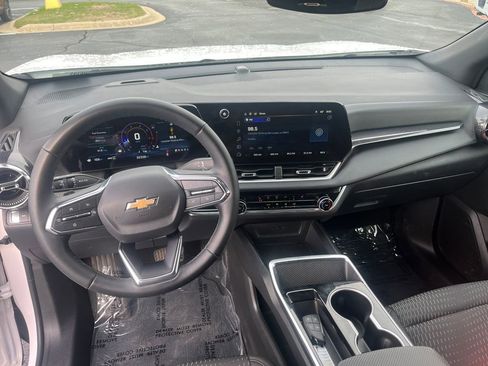 Certified 2025 Chevrolet Equinox LT image 14