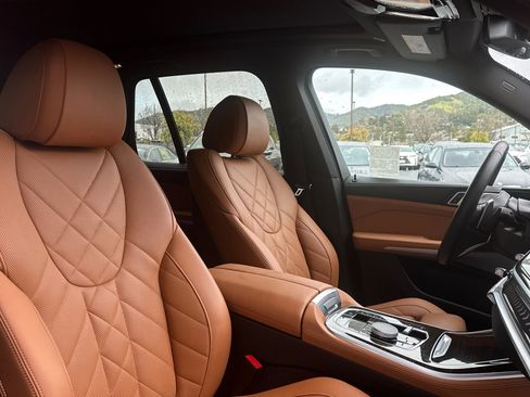 Used 2025 BMW X5 xDrive40i image 33