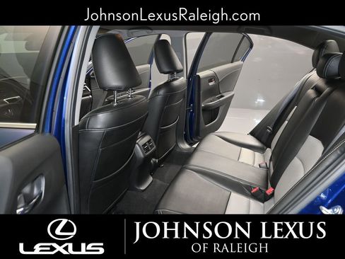 Used 2017 Honda Accord Hybrid Sedan image 12