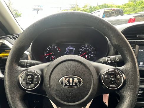 Used 2021 Kia Soul S FWD image 19