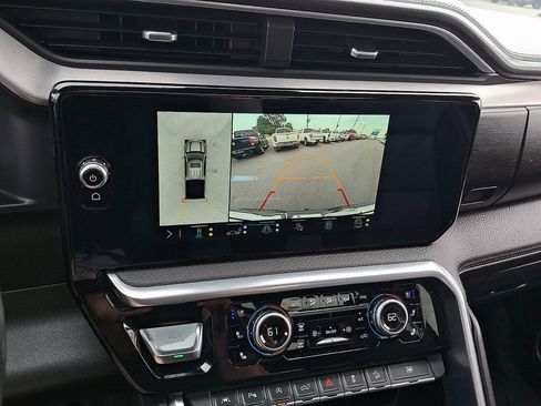 Used 2022 GMC Sierra 1500 Denali AWD/4WD image 18