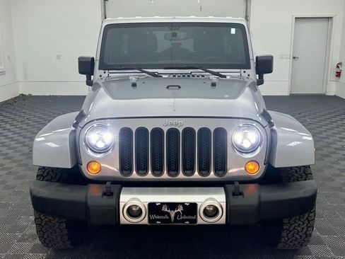 Used 2015 Jeep Wrangler Unlimited Sahara w/ Connectivity Group image 13
