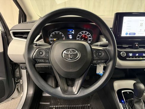 Used 2023 Toyota Corolla LE image 25