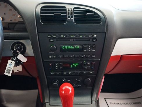 Used 2002 Ford Thunderbird RWD image 5