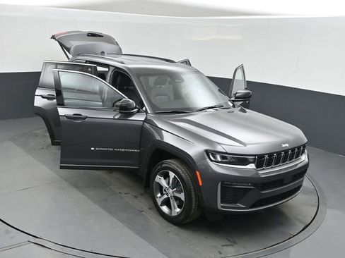 New 2026 Jeep Grand Cherokee Limited w/ Trailer Tow Package RWD image 50
