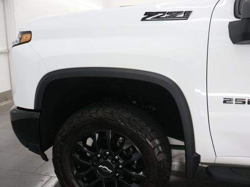 Used 2025 Chevrolet Silverado 2500 LT w/ Trail Boss Package AWD/4WD image 41