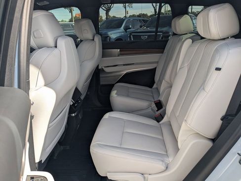 New 2026 Cadillac Vistiq Luxury w/ LPO, Floor Liner Package image 14