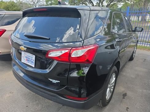 Used 2020 Chevrolet Equinox LS FWD image 4