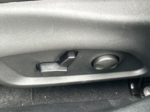 New 2026 Jeep Compass Limited image 37