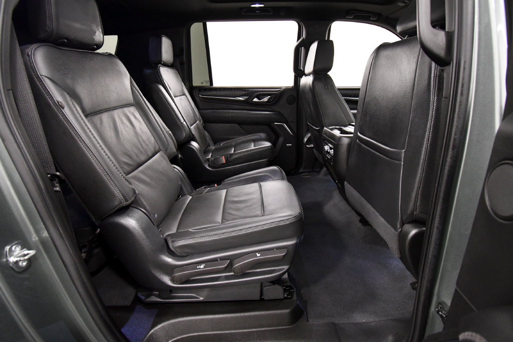 Used 2023 GMC Yukon XL Denali AWD/4WD image 18