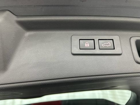 Used 2023 Subaru Forester Limited AWD/4WD image 30