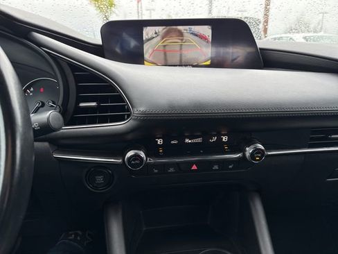 Used 2023 MAZDA MAZDA3 s FWD image 20