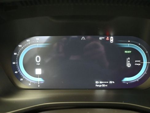 Used 2023 Volvo XC40 Recharge Ultimate image 12