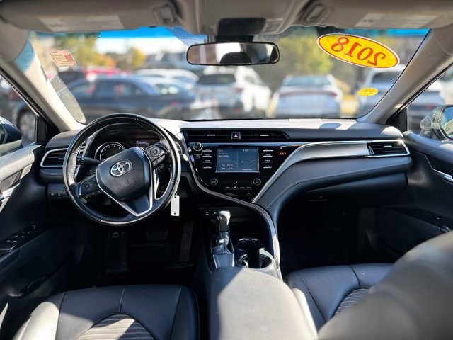 Used 2018 Toyota Camry SE FWD image 16