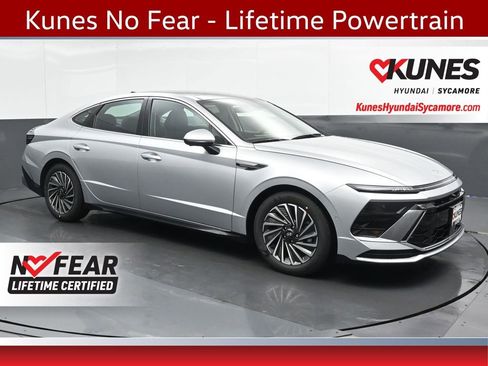 Used 2025 Hyundai Sonata Limited image 1
