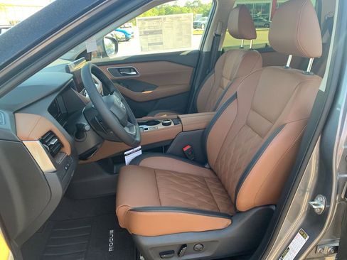 New 2026 Nissan Rogue Platinum image 24