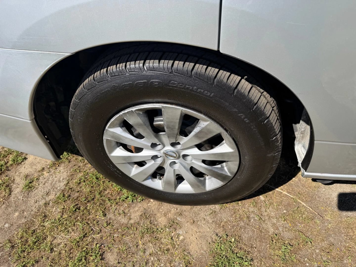 Used 2013 Nissan Quest S FWD image 30