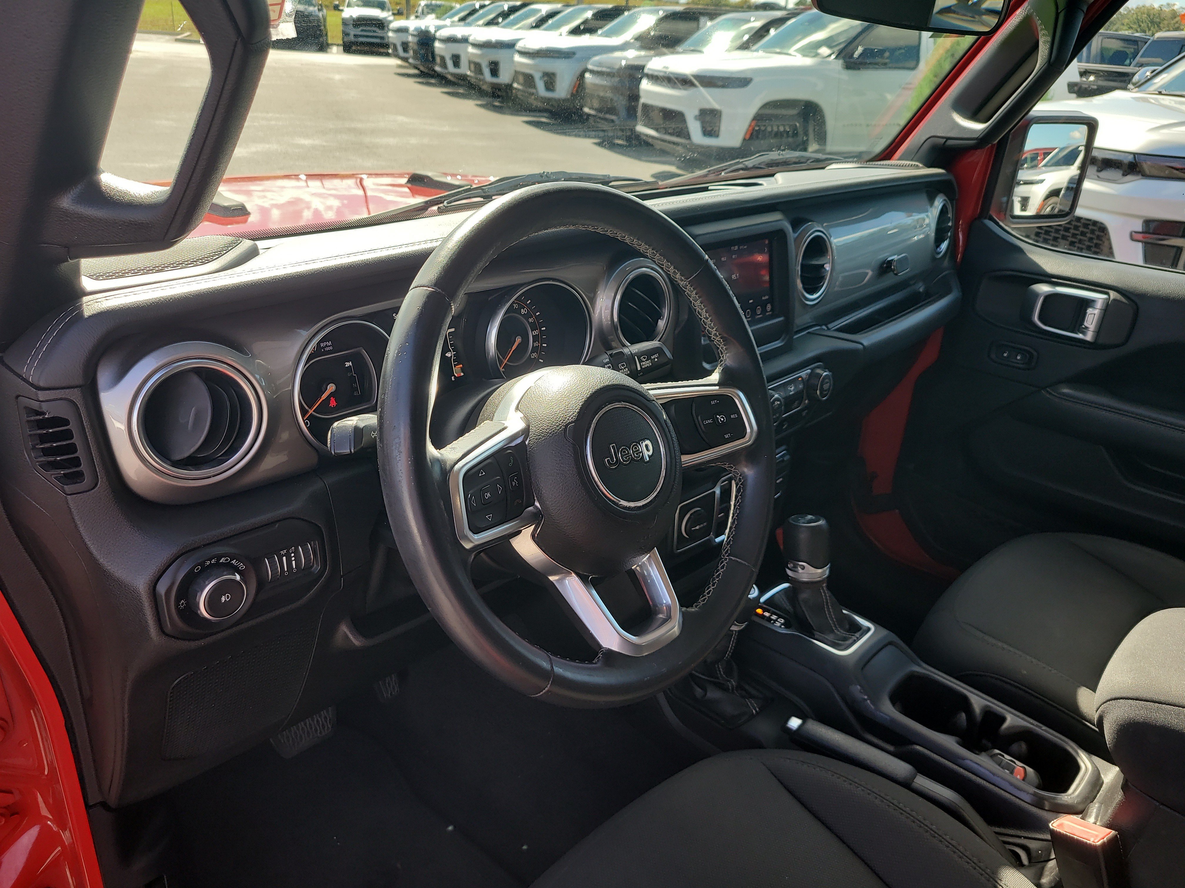 Used 2019 Jeep Wrangler Unlimited Sahara AWD/4WD image 18