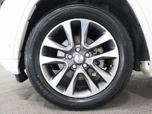 Used 2018 Jeep Grand Cherokee Overland image 5