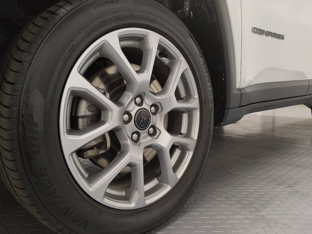 Used 2025 Jeep Compass Limited AWD/4WD image 31
