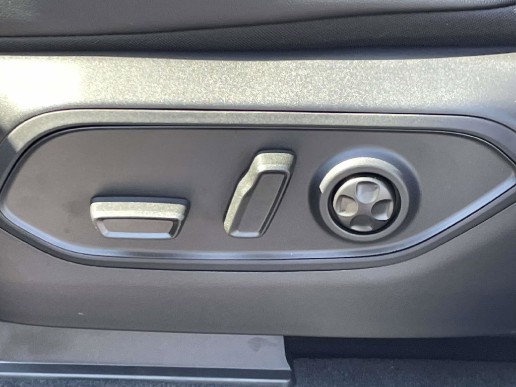New 2027 Jeep Grand Cherokee Altitude AWD/4WD image 28