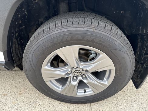 Used 2024 Toyota RAV4 XLE image 19