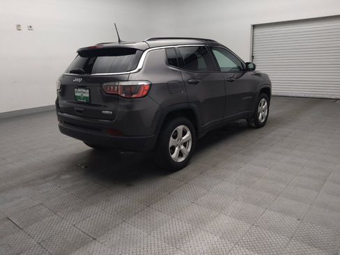 Used 2019 Jeep Compass Latitude w/ Cold Weather Group AWD/4WD image 9