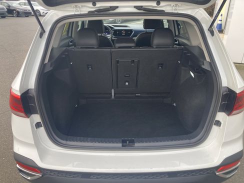 Certified 2024 Volkswagen Taos SE image 8