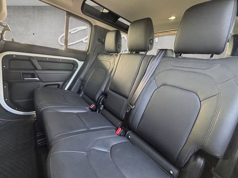Used 2025 Land Rover Defender 110 S AWD/4WD image 28