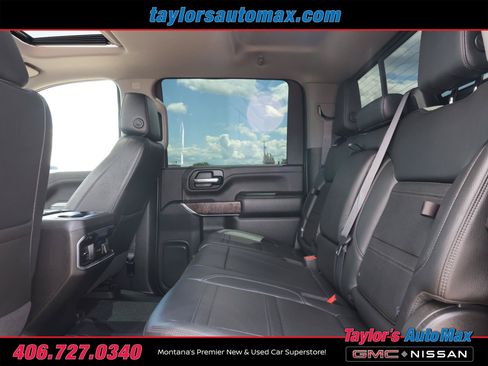 Used 2022 GMC Sierra 3500 Denali w/ Denali Black Diamond Edition AWD/4WD image 6