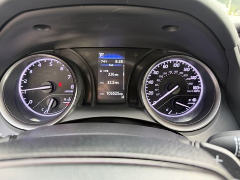 Used 2021 Toyota Camry SE FWD image 22