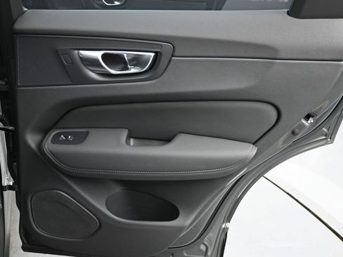New 2026 Volvo XC60 B5 Plus w/ Climate Package AWD/4WD image 16