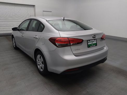 Used 2017 Kia Forte LX FWD image 5