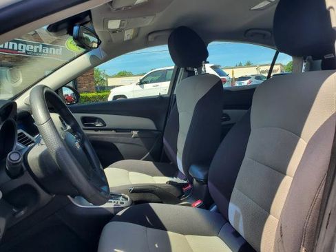 Used 2015 Chevrolet Cruze LS FWD image 5