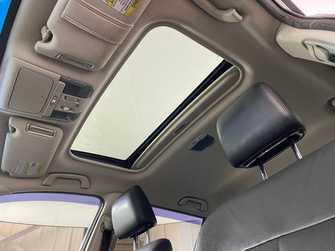 Used 2011 Subaru Outback 2.5i Limited image 15