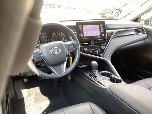 Used 2024 Toyota Camry SE FWD image 13