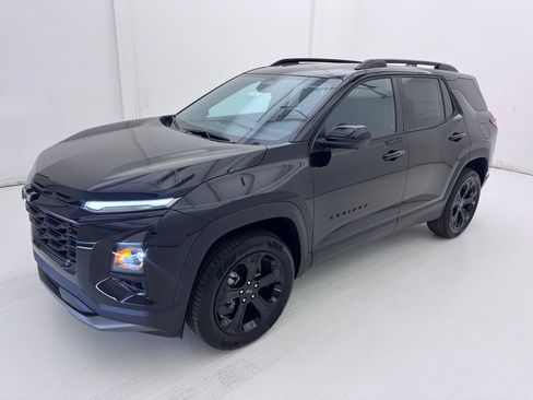 New 2026 Chevrolet Equinox LT w/ Convenience Package II FWD image 7