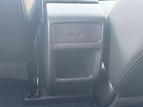 Certified 2025 Chevrolet Trax LT FWD image 22