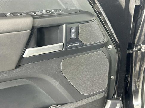 Used 2025 Land Rover Defender 110 S image 21