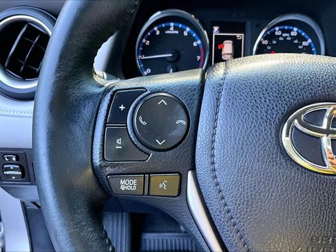 Used 2016 Toyota RAV4 Limited AWD/4WD image 46