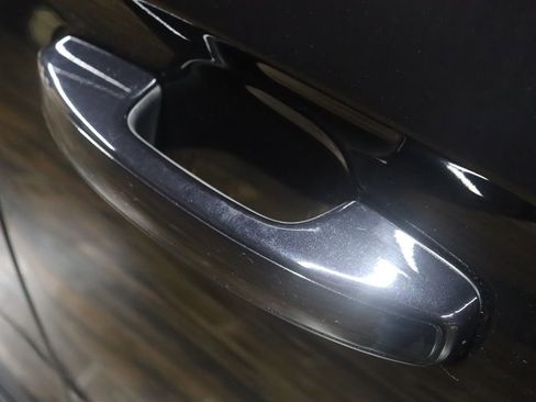 Used 2023 Ford Expedition XL image 9