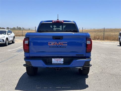 New 2025 GMC Canyon Elevation image 4